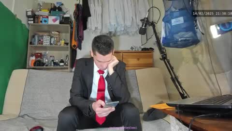Snapshot of telepaticman chatting on February 14, 2025, 8:37 pm Virg Lszl online show from February 14, 2025, 8:37 pm