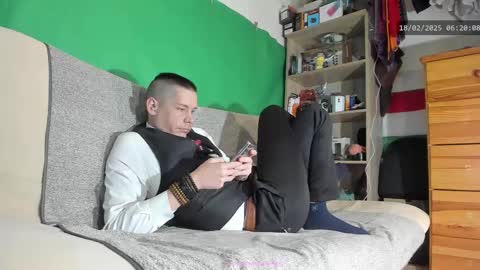Snapshot of telepaticman chatting on February 18, 2025, 5:20 am Virg Lszl online show from February 18, 2025, 5:20 am