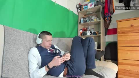 Snapshot of telepaticman chatting on February 24, 2025, 11:54 am Virg Lszl online show from February 24, 2025, 11:54 am