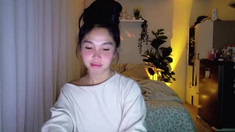 temptessa20 online show from October 29, 2025, 1:24 pm