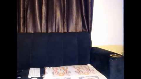 tempting_vibe online show from June 6, 2026, 5:06 pm