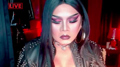 Snapshot of temptress_cocoxxx chatting on April 18, 2026, 2:04 am Mistress Coco online show from April 18, 2026, 2:04 am