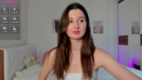 Snapshot of tender_babyy chatting on February 1, 2025, 5:26 pm Sexy girl Li online show from February 1, 2025, 5:26 pm