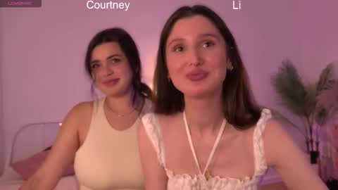 Snapshot of tender_babyy chatting on October 13, 2025, 12:38 pm Sexy girl Li online show from October 13, 2025, 12:38 pm