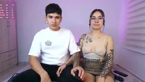 tender_dust online show from September 14, 2025, 10:31 pm