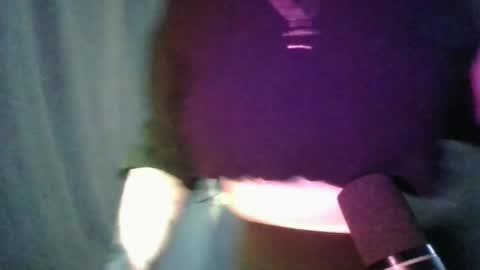 tendre_amelia online show from April 7, 2026, 4:13 am