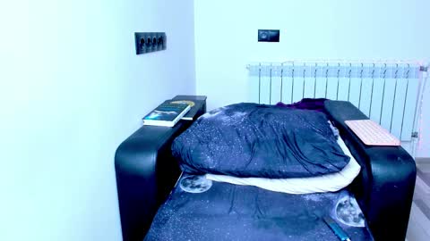 Kira online show from November 19, 2025, 1:16 am