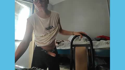 tenshi747 online show from February 13, 2025, 6:27 pm