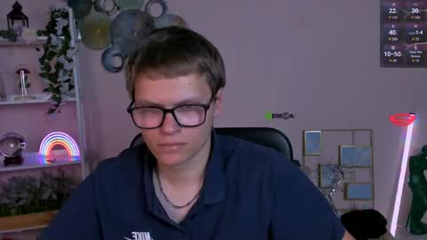 teo_sol online show from May 13, 2026, 6:11 am