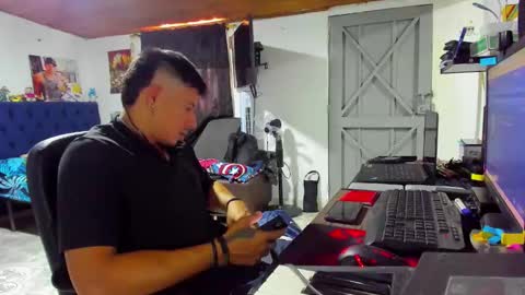 teoyes_ online show from November 15, 2025, 5:20 pm