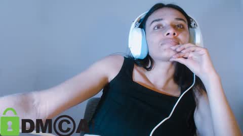 Lisa online show from November 14, 2025, 4:38 pm