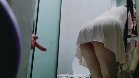 robin moon online show from November 1, 2025, 4:03 am