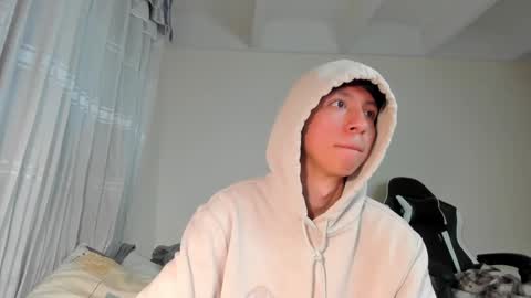 Juanfe  online show from December 24, 2024, 3:16 am