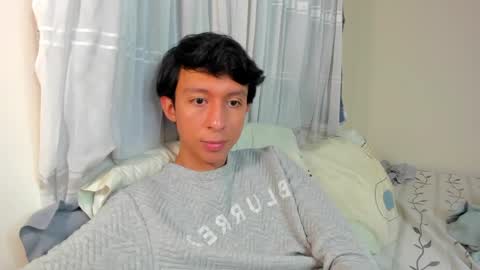 Juanfe  online show from February 19, 2025, 1:51 am