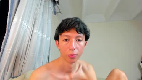 Juanfe  online show from February 25, 2025, 4:14 am