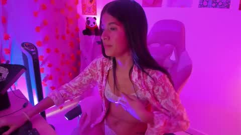 Terra online show from November 3, 2025, 3:02 pm