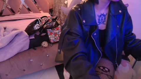 Terra Elowen online show from February 11, 2026, 11:26 am