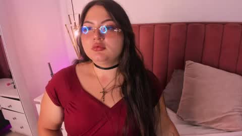 Snapshot of tessa_sinclaire chatting on May 14, 2026, 9:21 pm TERESA online show from May 14, 2026, 9:21 pm