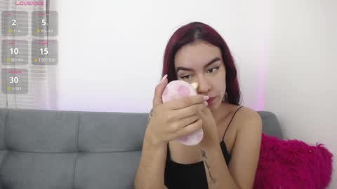 Tessa foxie      online show from May 8, 2026, 11:26 am