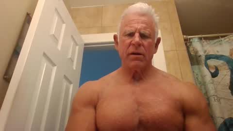 Snapshot of texasboy1978 chatting on December 24, 2024, 9:44 pm texasboy1978 online show from December 24, 2024, 9:44 pm