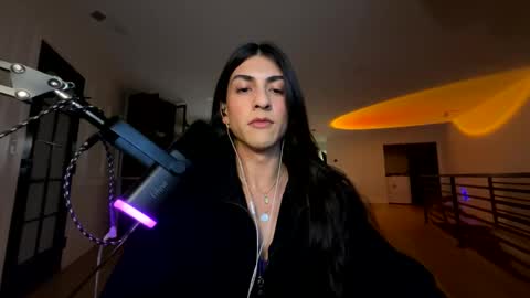 Snapshot of tgirltoesx chatting on February 18, 2026, 8:10 am babygirlmami online show from February 18, 2026, 8:10 am