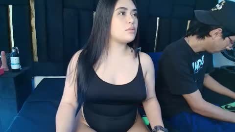 T H A I S  online show from November 7, 2025, 4:07 pm