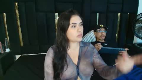 T H A I S  online show from December 18, 2025, 9:54 pm