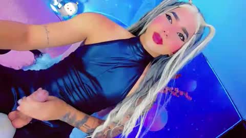 Thalia Girl online show from April 8, 2026, 11:27 pm