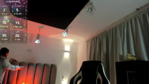 Snapshot of thaliabrooks_ chatting on April 26, 2026, 5:27 am Thalia online show from April 26, 2026, 5:27 am