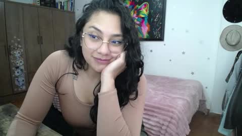 Snapshot of thaliacooper chatting on June 6, 2026, 9:52 pm online show from June 6, 2026, 9:52 pm
