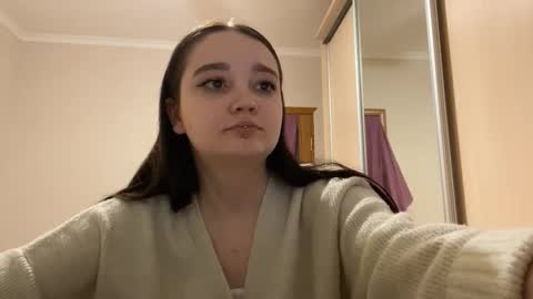 Yumi online show from February 16, 2026, 3:30 pm