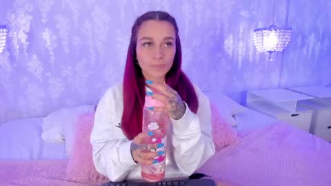 Snapshot of thalira_angels chatting on June 2, 2026, 6:10 pm THALIRA ANGELS online show from June 2, 2026, 6:10 pm