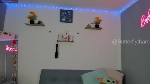 Snapshot of thamara_cooper_ chatting on February 14, 2025, 1:13 am thamara_cooper_ online show from February 14, 2025, 1:13 am