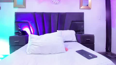 Thamara Fox online show from December 12, 2024, 7:52 am