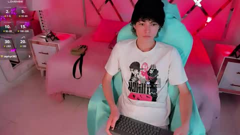 Snapshot of thanier_18 chatting on February 18, 2026, 7:43 pm thanier_18 online show from February 18, 2026, 7:43 pm