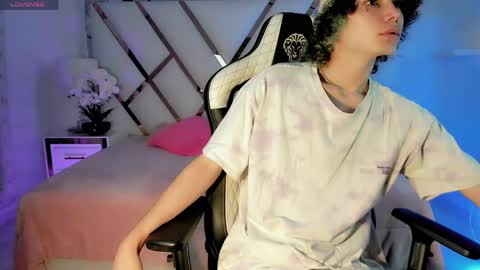 Snapshot of thanier_18 chatting on May 29, 2026, 7:23 pm thanier_18 online show from May 29, 2026, 7:23 pm