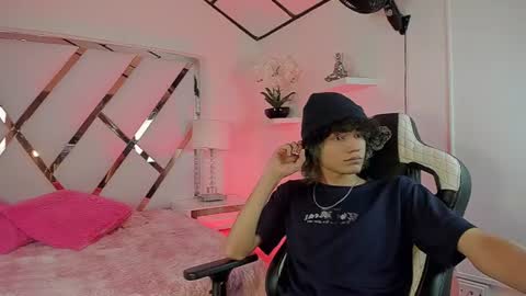Snapshot of thanier_18 chatting on July 9, 2026, 3:21 am thanier_18 online show from July 9, 2026, 3:21 am