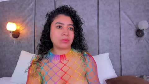 thara webstter online show from November 26, 2025, 11:44 am