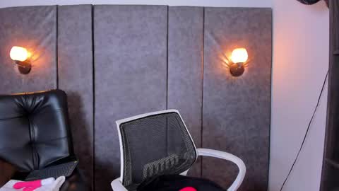 Snapshot of thara_webstter chatting on April 25, 2026, 12:08 pm thara webstter online show from April 25, 2026, 12:08 pm