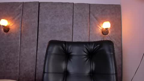 Snapshot of thara_webstter chatting on June 12, 2026, 11:42 am thara webstter online show from June 12, 2026, 11:42 am