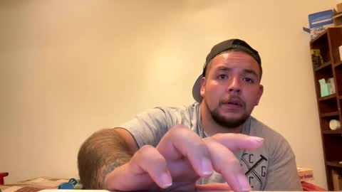 Snapshot of thatguymichael93 chatting on October 29, 2025, 7:10 am thatguymichael93 online show from October 29, 2025, 7:10 am