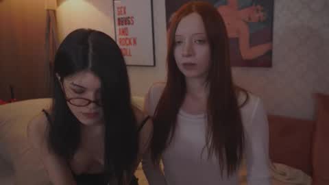 EllaLyn online show from January 9, 2026, 6:53 pm