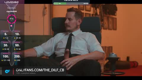 Snapshot of the_dilf chatting on December 15, 2024, 6:59 pm The DILF -  online show from December 15, 2024, 6:59 pm