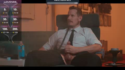 Snapshot of the_dilf chatting on December 19, 2024, 6:34 pm The DILF -  online show from December 19, 2024, 6:34 pm