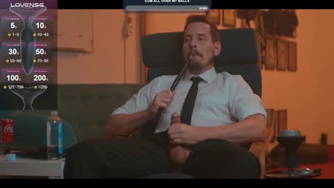 Snapshot of the_dilf chatting on December 21, 2024, 4:25 pm The DILF -  online show from December 21, 2024, 4:25 pm