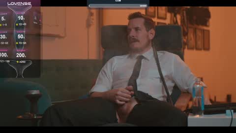 Snapshot of the_dilf chatting on December 24, 2024, 1:06 pm The DILF -  online show from December 24, 2024, 1:06 pm