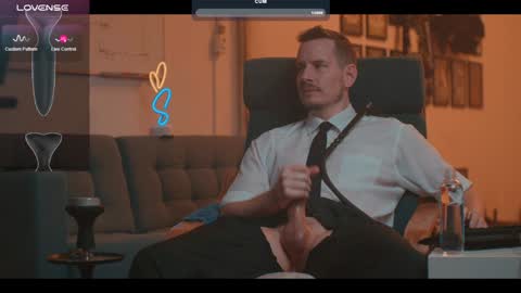 Snapshot of the_dilf chatting on January 31, 2025, 8:01 pm The DILF -  online show from January 31, 2025, 8:01 pm