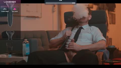 Snapshot of the_dilf chatting on February 16, 2025, 12:32 pm The DILF -  online show from February 16, 2025, 12:32 pm