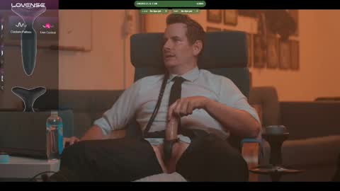 Snapshot of the_dilf chatting on September 14, 2025, 10:03 am The DILF -  online show from September 14, 2025, 10:03 am