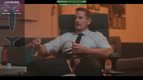 Snapshot of the_dilf chatting on October 17, 2025, 6:10 pm The DILF -  online show from October 17, 2025, 6:10 pm